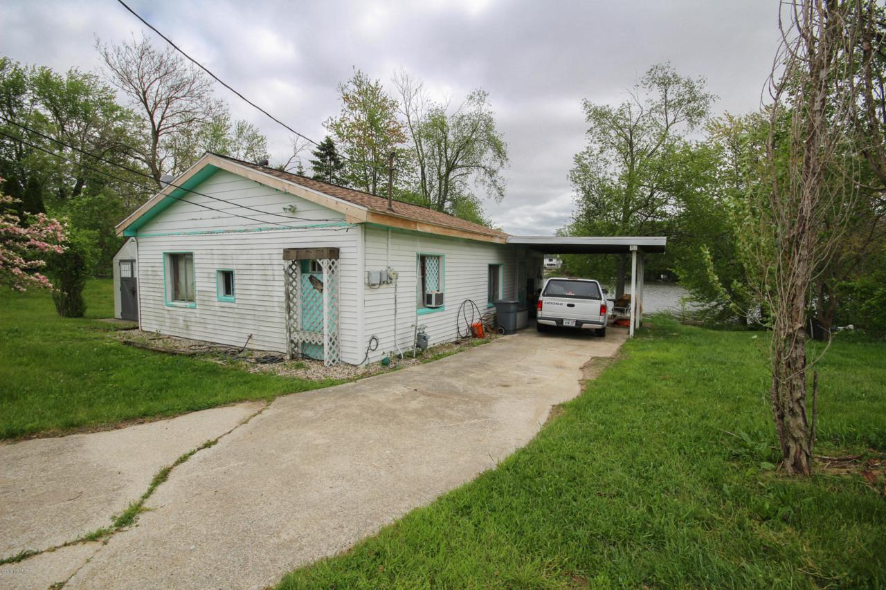 58862 Ash Road - Photo 1