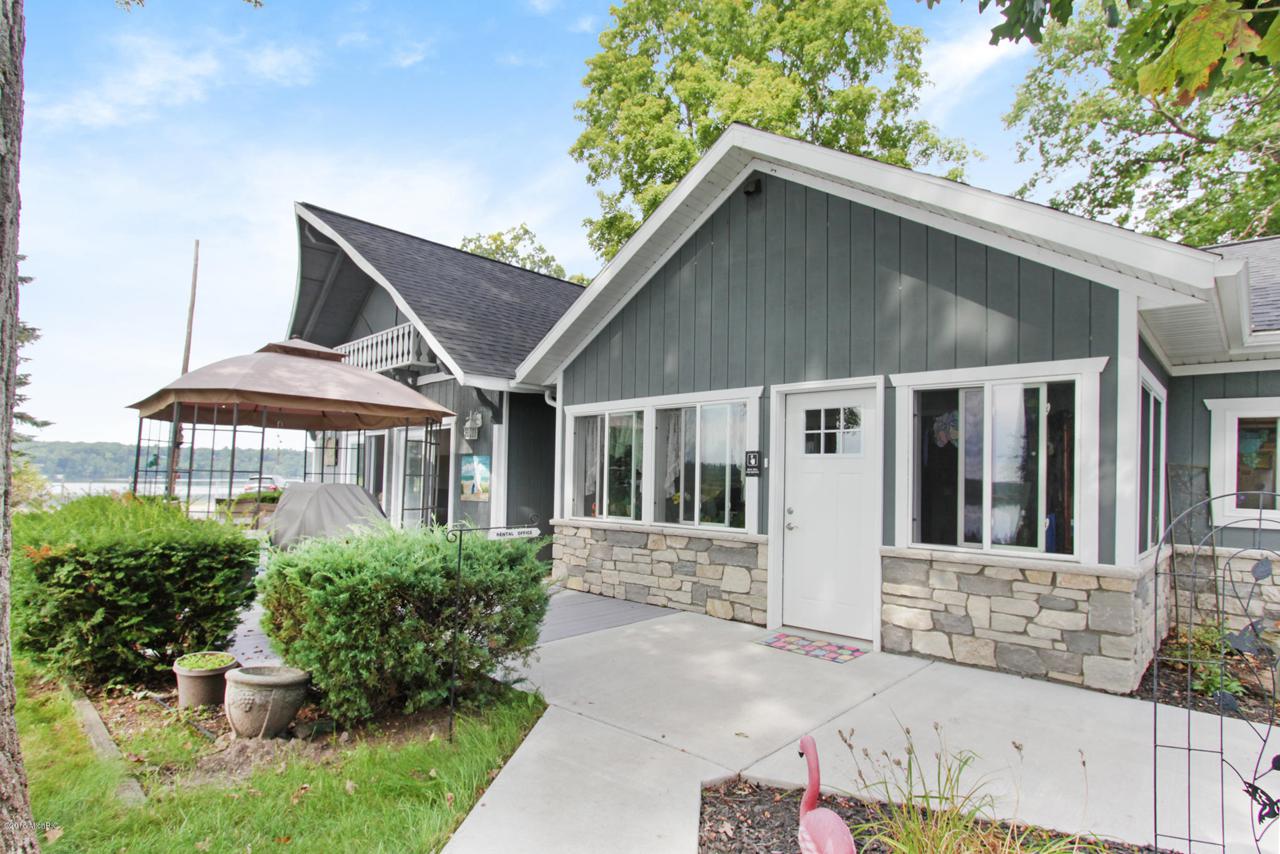 7696 Croton-Hardy Drive - Photo 1