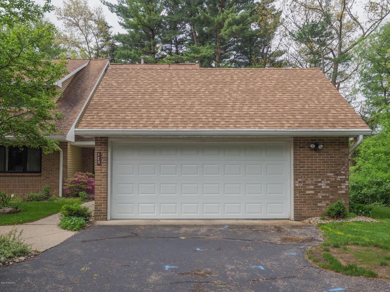 723 Charlemagne Blvd - Photo 1