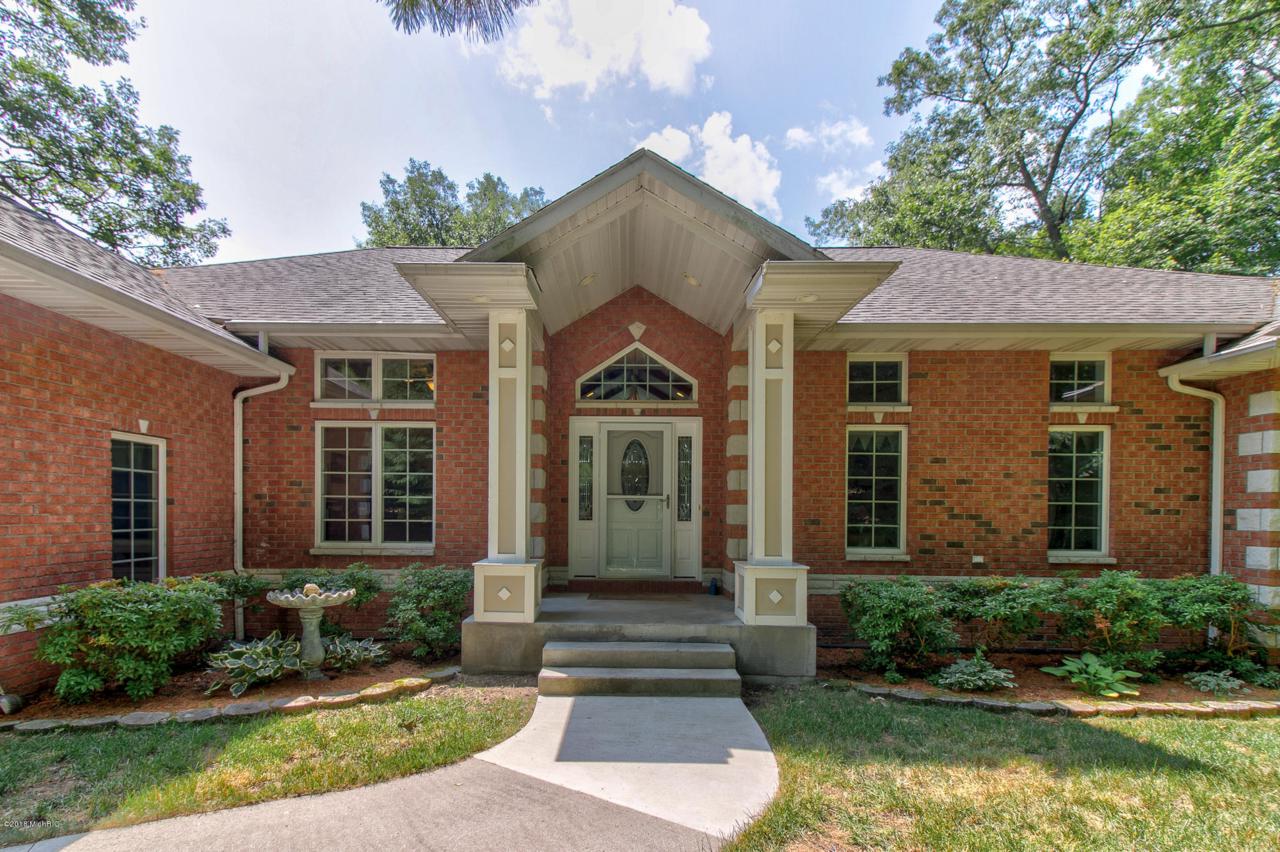 6065 Scenic Woods Circle - Photo 1