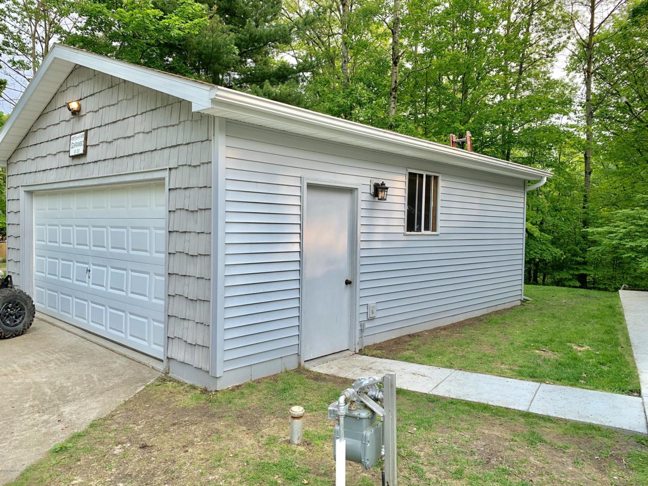 3552 Appletree Lane - Photo 1