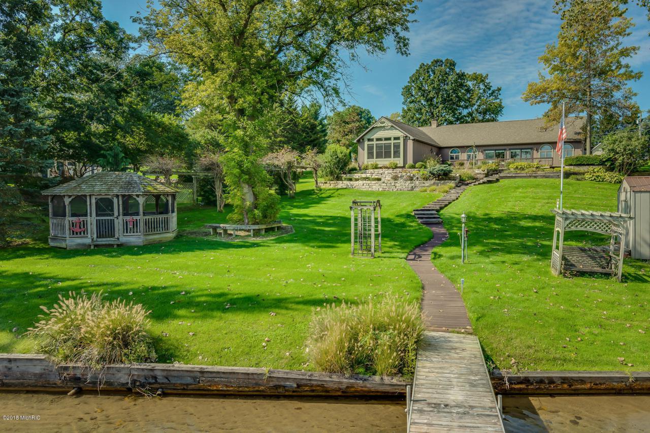 70255 Hilltop Road - Photo 1