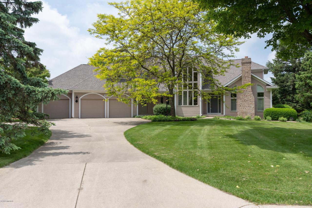 7354 Cottage Oaks Drive - Photo 1