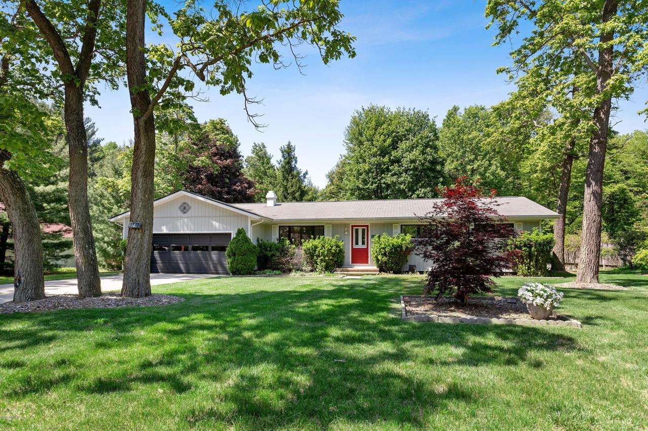 13892 Lakewood Drive - Photo 1
