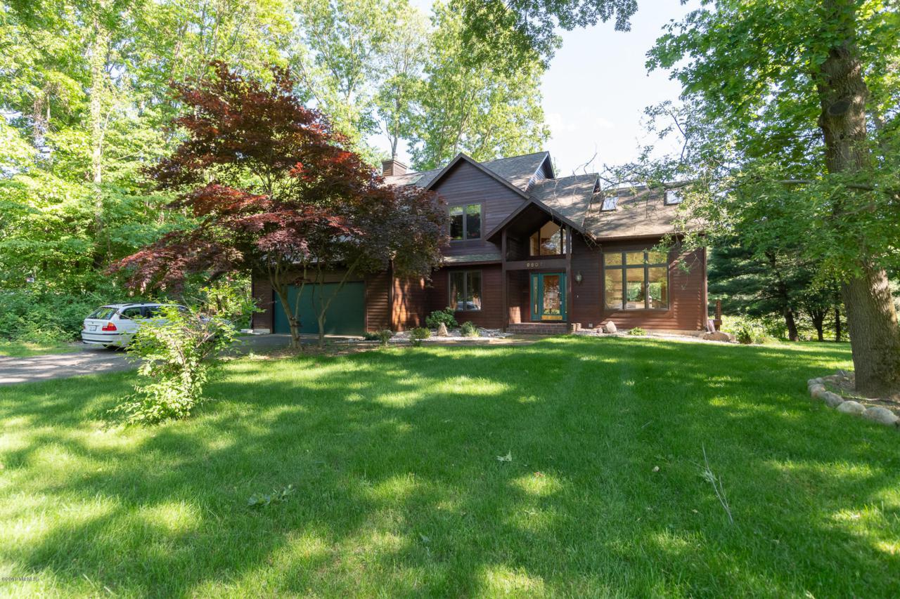 9607 Autumnwood Circle - Photo 1