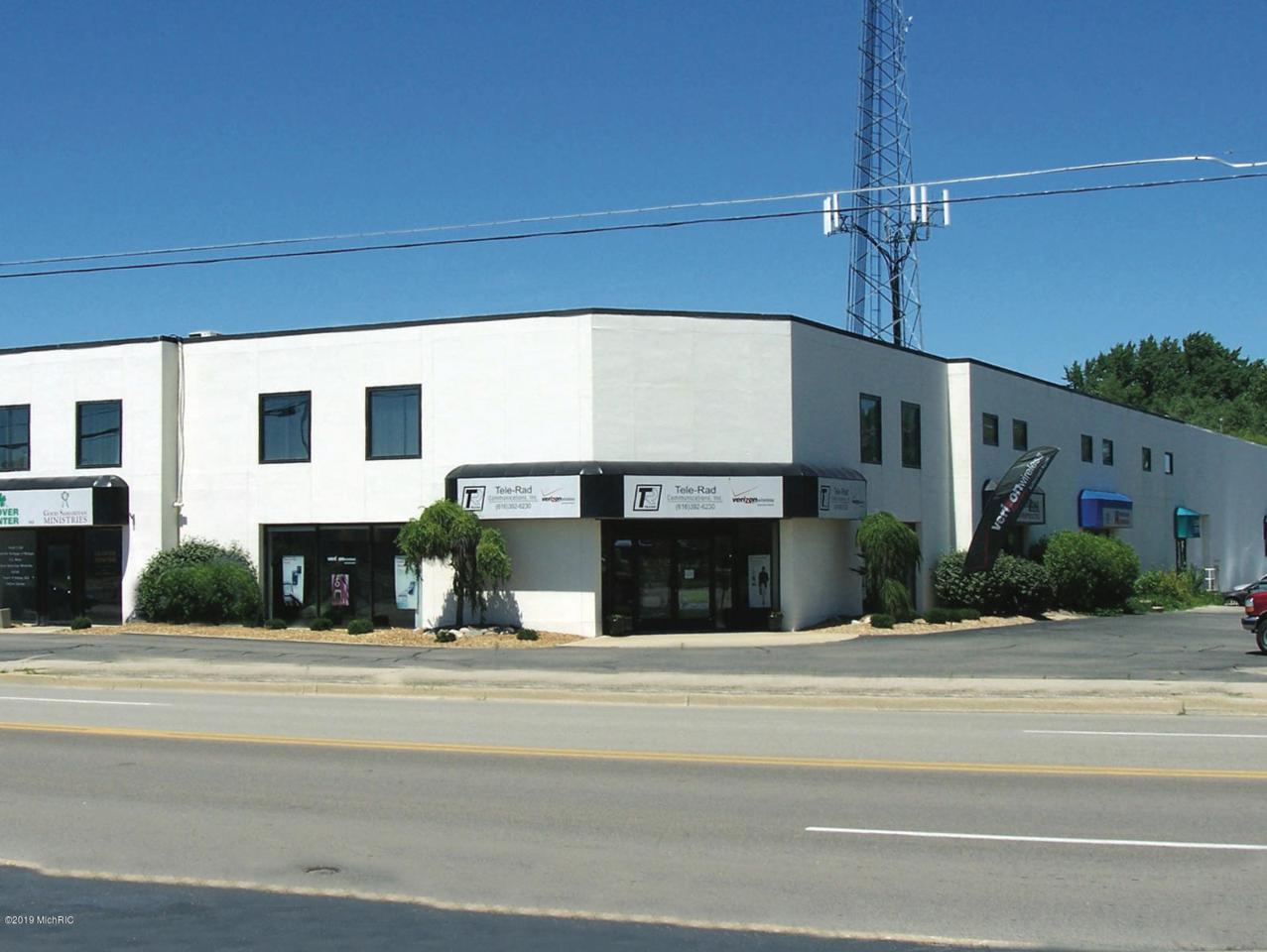 513 8th Street - Photo 1