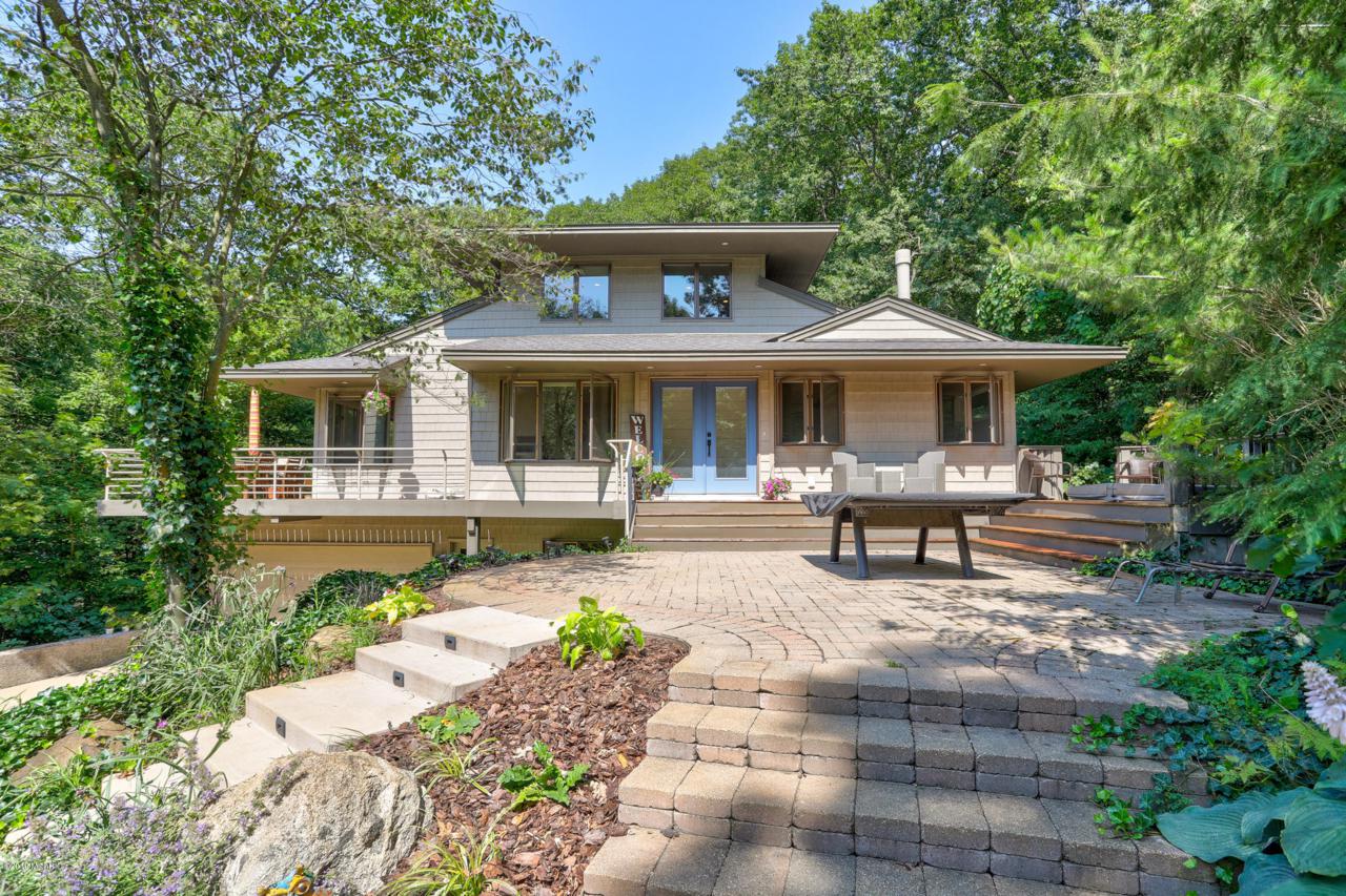 7060 Valley Street - Photo 1