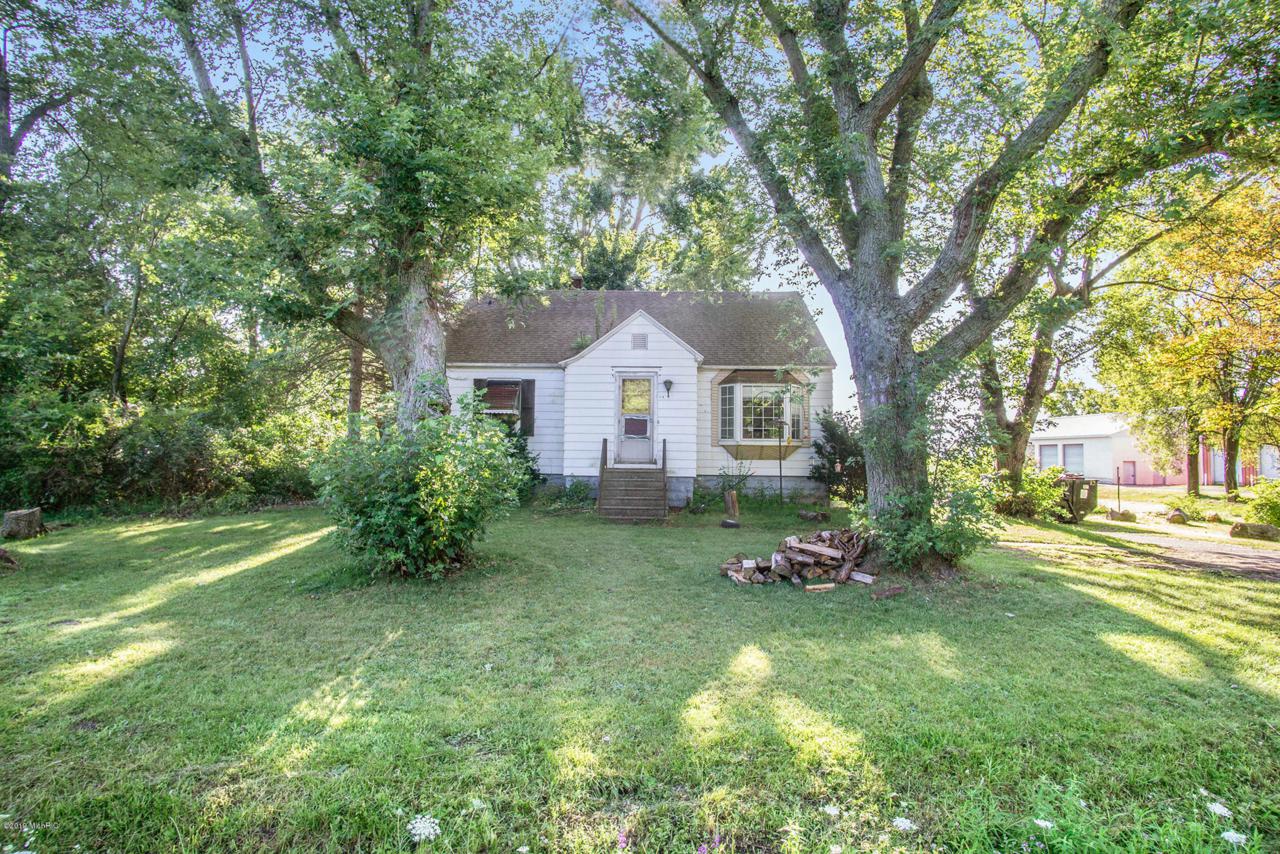 18490 174th Avenue - Photo 1