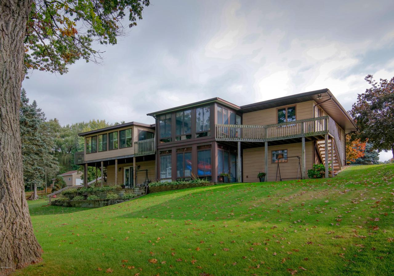 241 Parkshore Drive - Photo 1