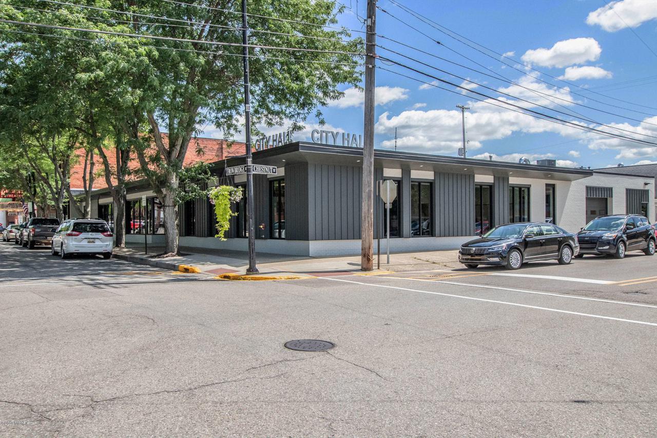 231 Trowbridge Street - Photo 1