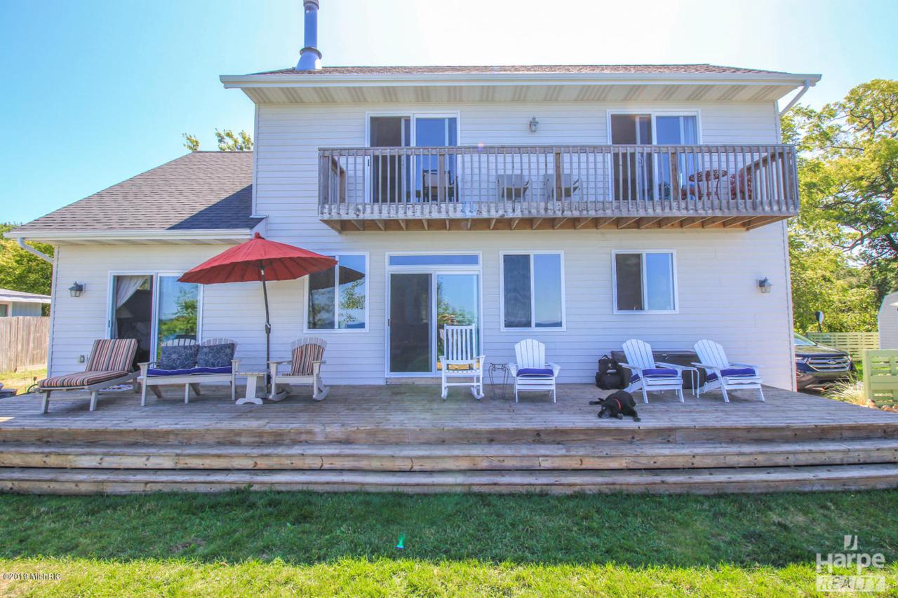 3053 Lakeshore Drive - Photo 1
