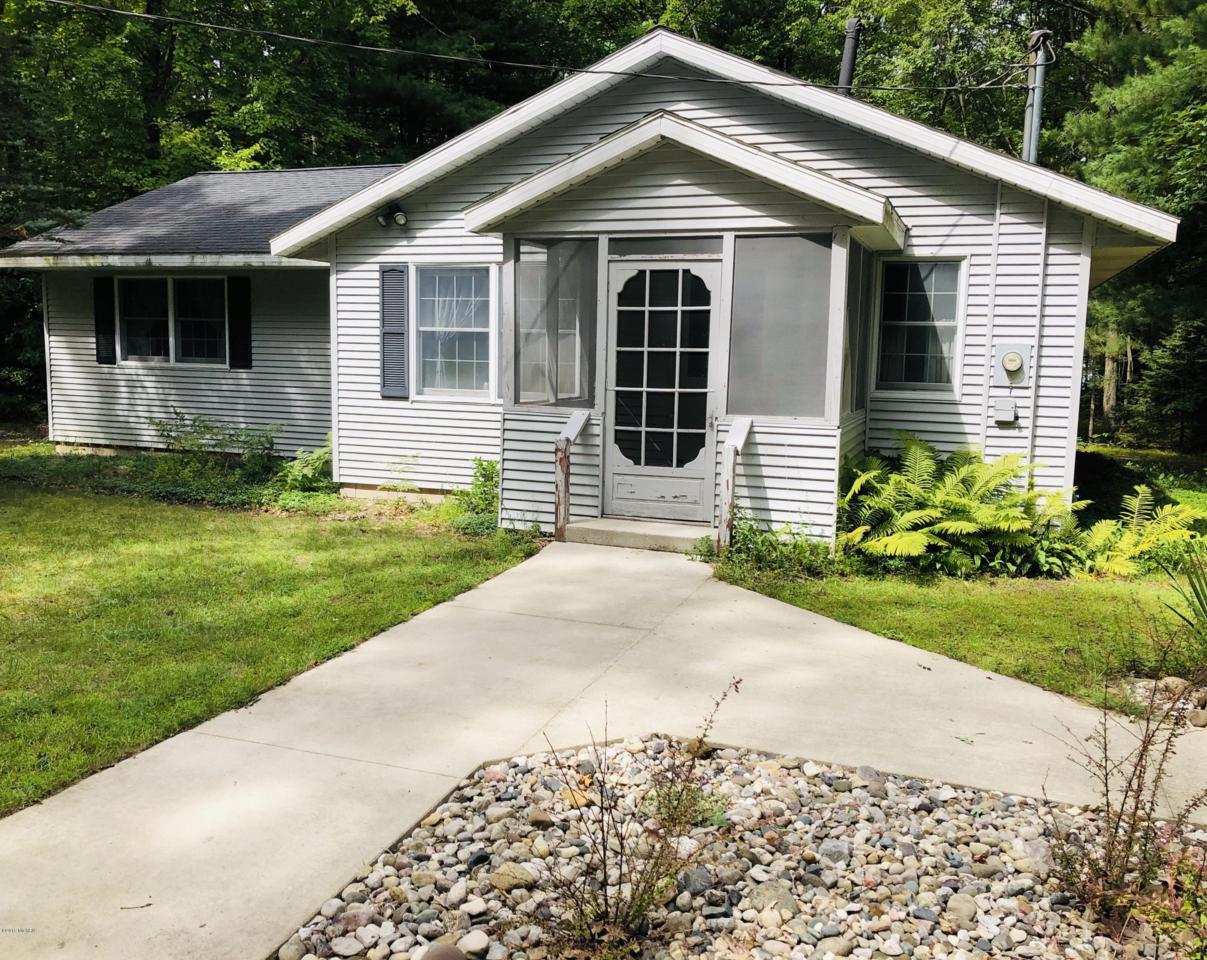 878 Wolf Ave - Photo 1