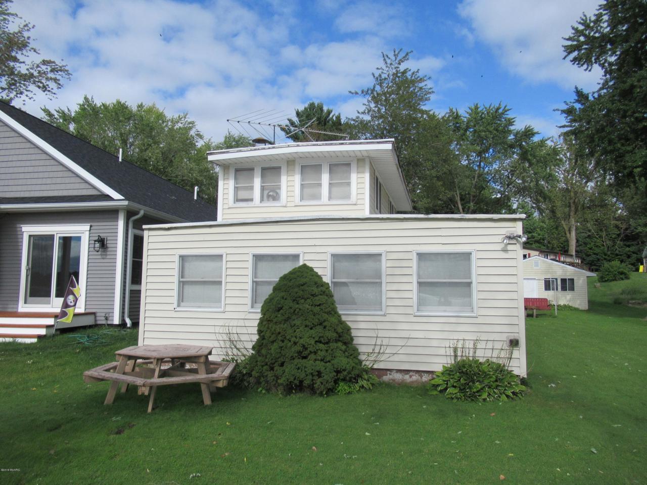 14723 Elm Drive - Photo 1