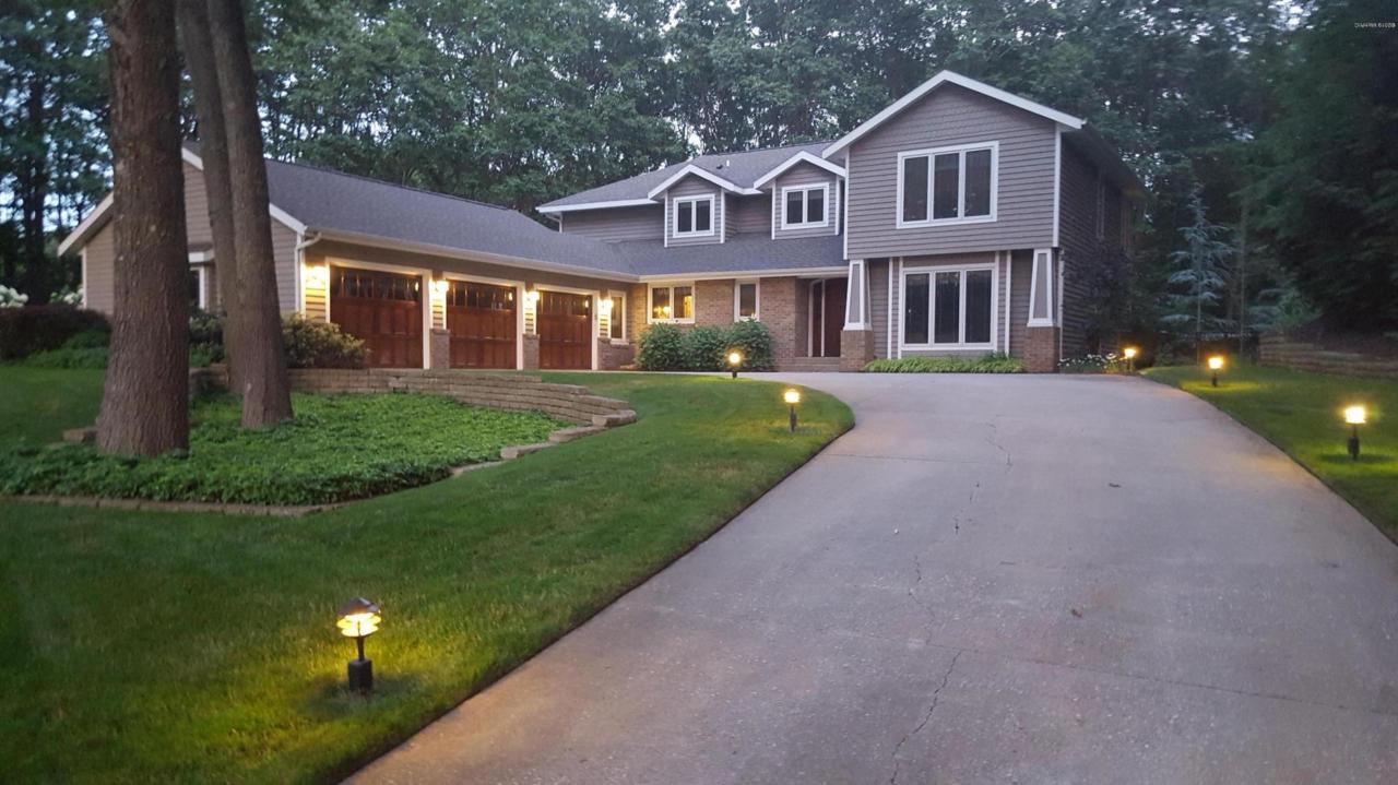 7180 Lakeshore Avenue - Photo 1