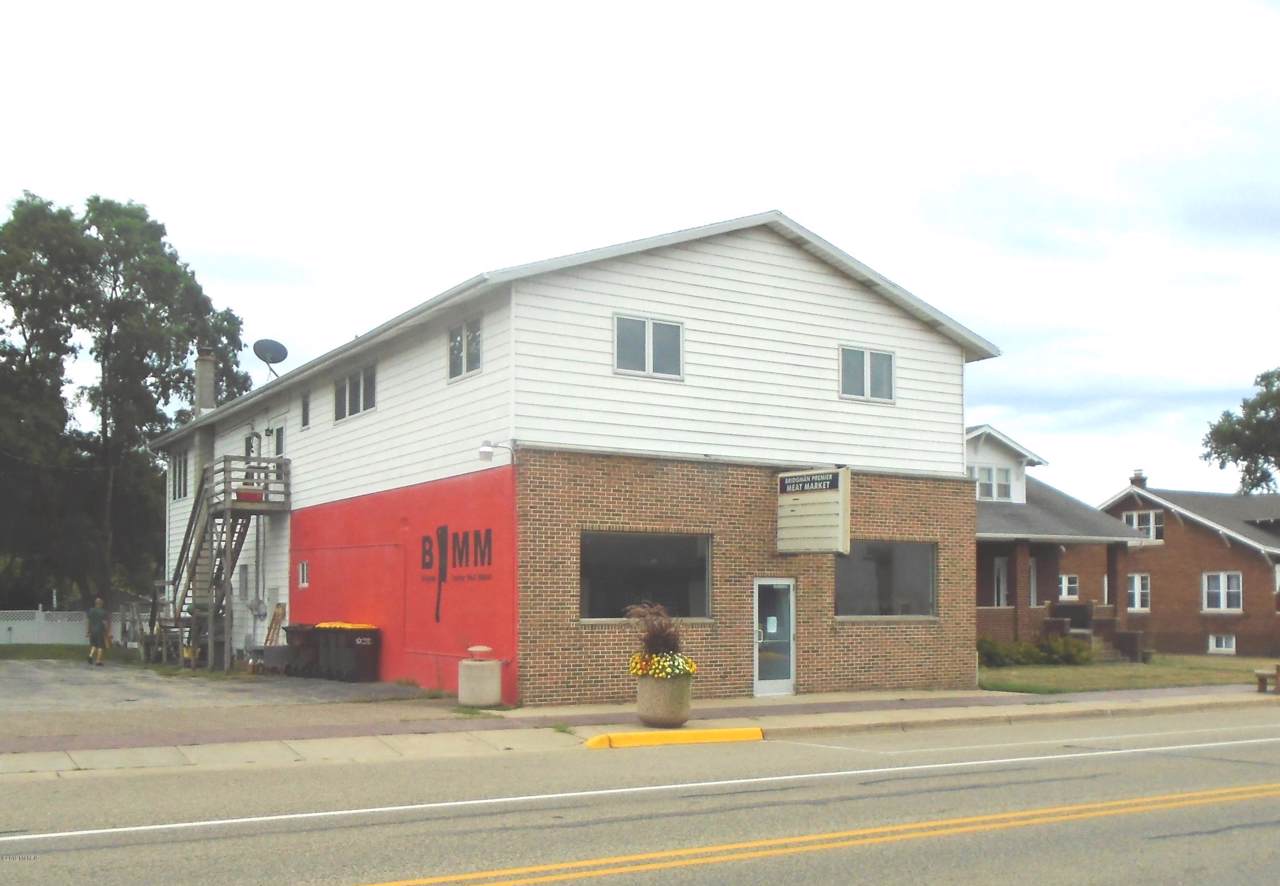 4352 Lake Street - Photo 1