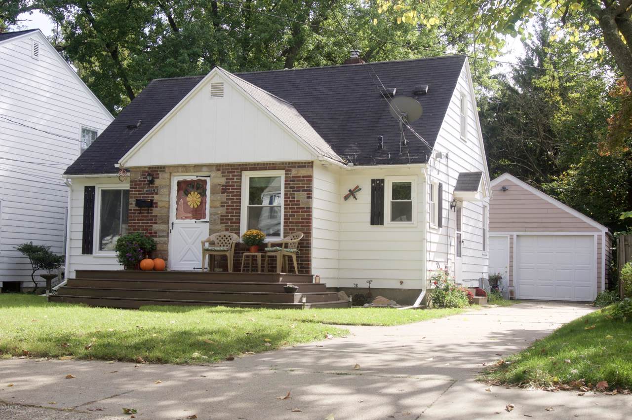 1114 Edna Street - Photo 1