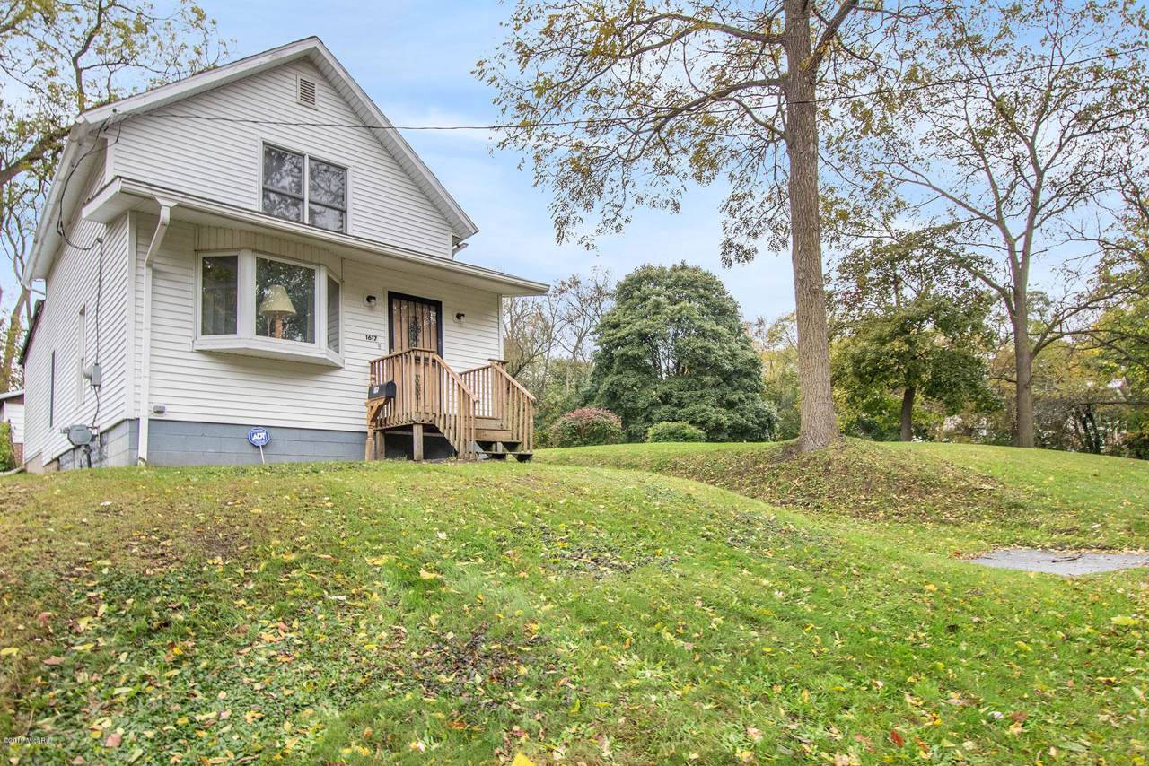1617 North Street - Photo 1