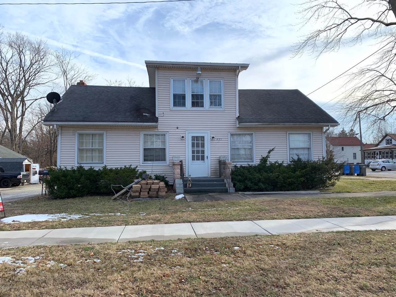 425 Buffalo Street - Photo 1