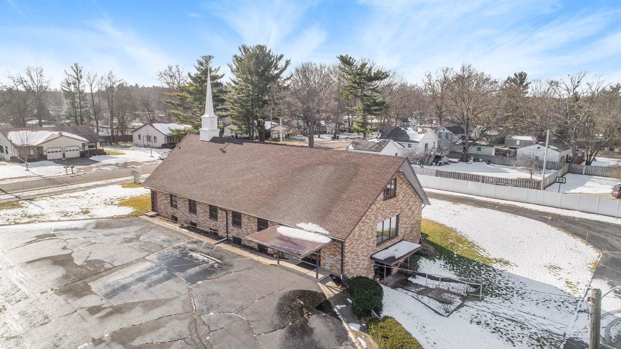 277 Felch Street - Photo 1