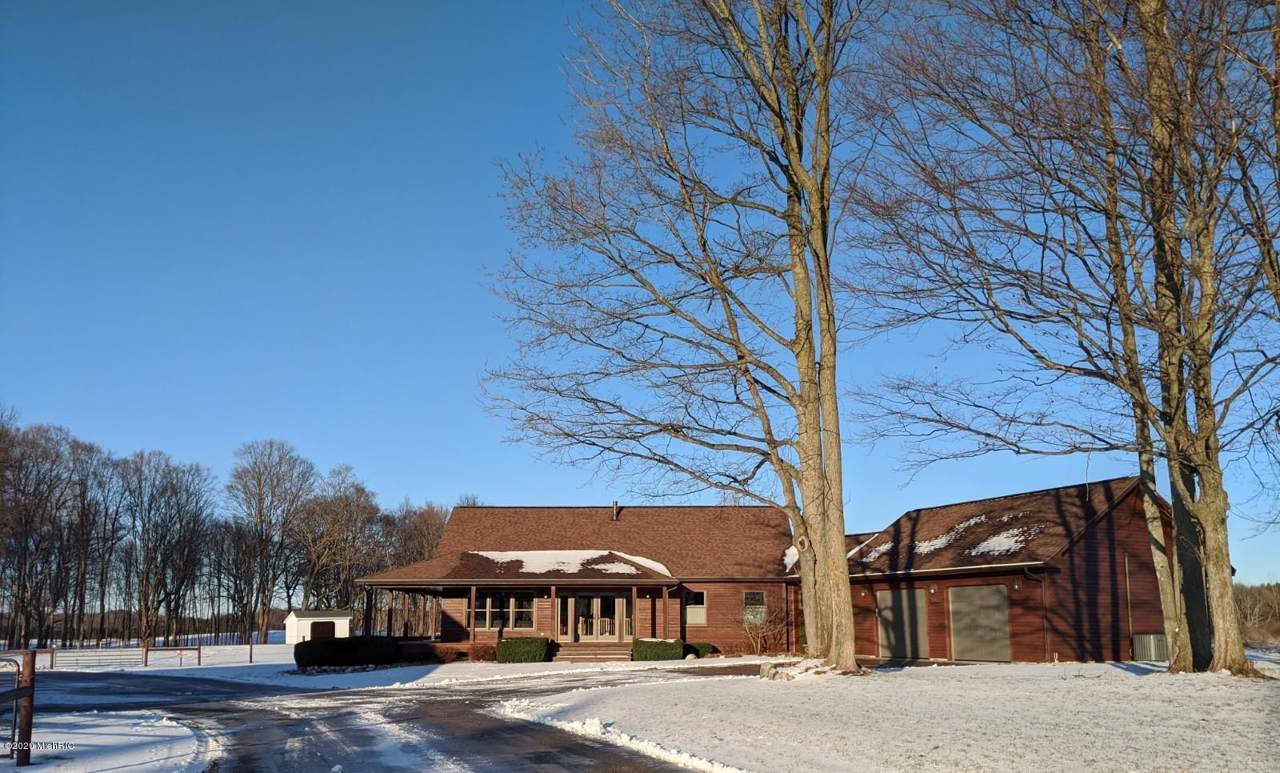 7446 Lyman Road - Photo 1
