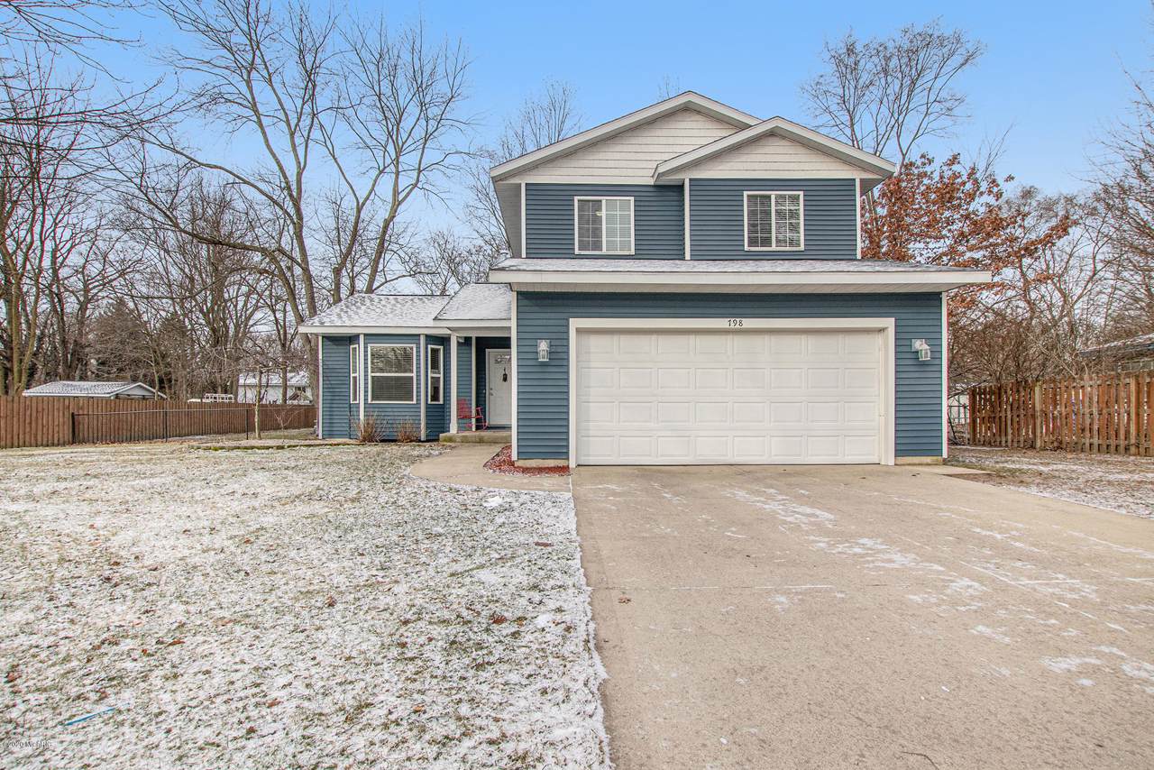 798 Oakdale Court - Photo 1