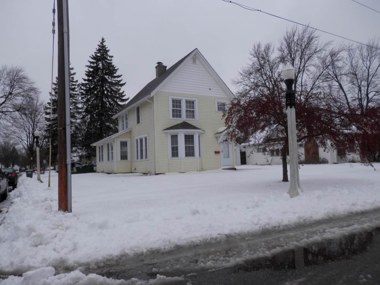 611 Michigan Avenue - Photo 1
