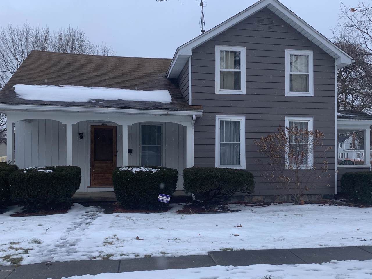 604 Hanover Street - Photo 1