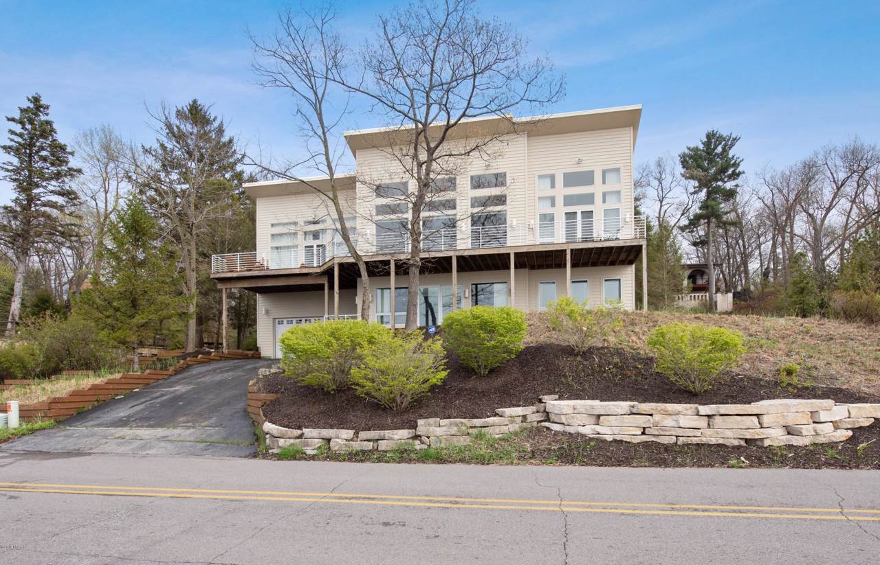 337 Lake Front Drive - Photo 1