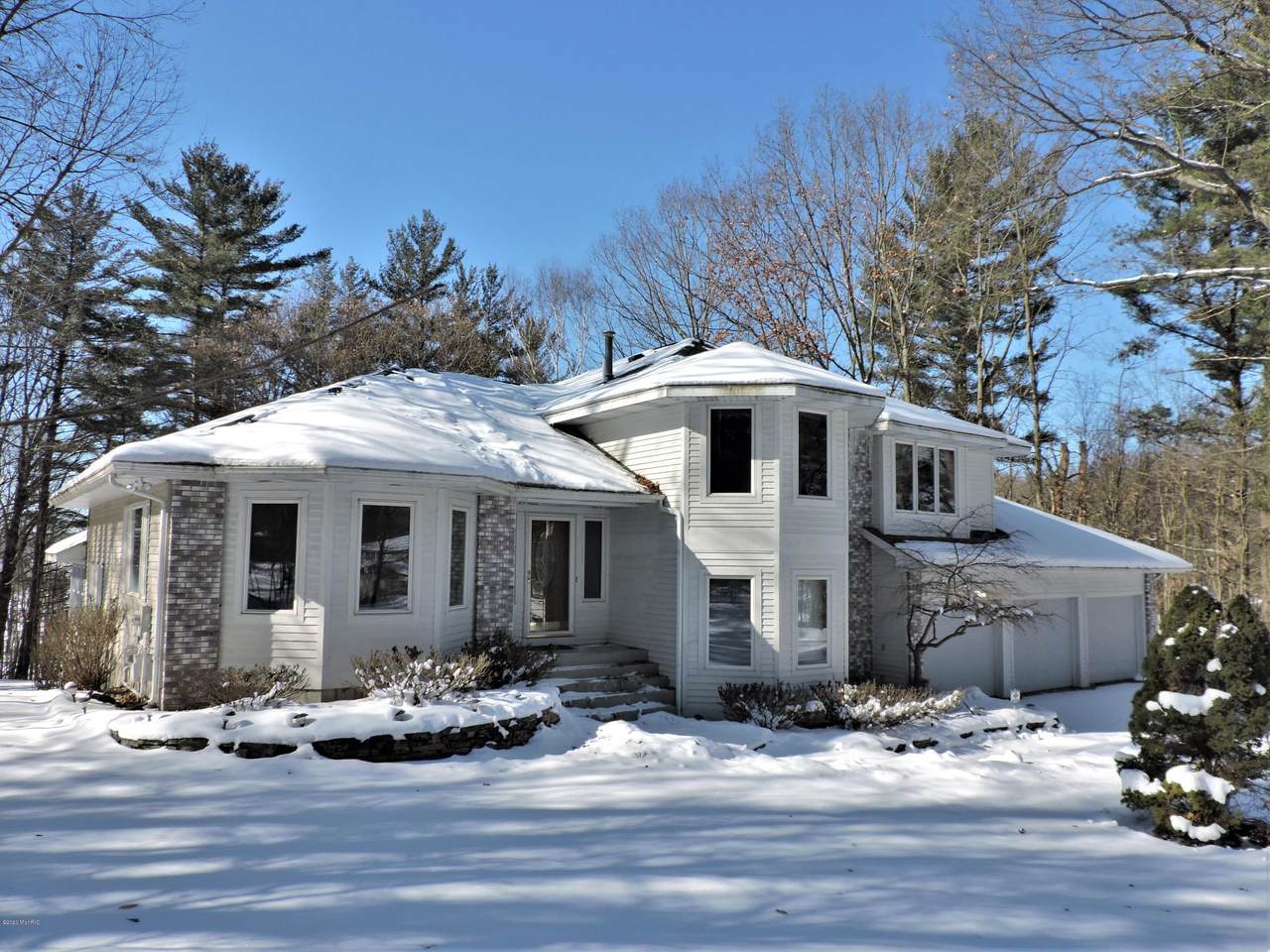 13461 Woodland Court - Photo 1