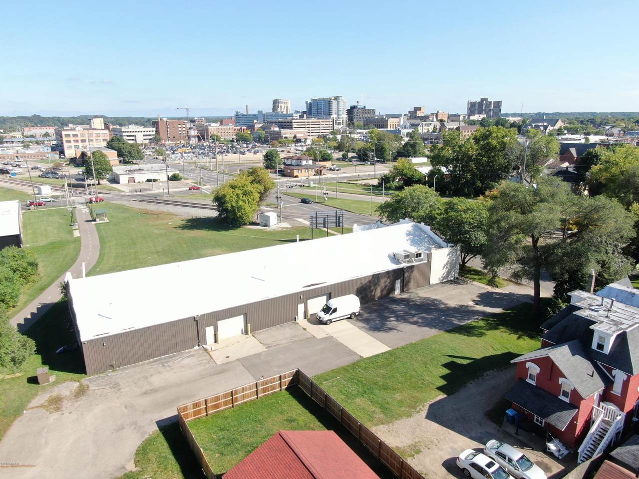 530 Kalamazoo Avenue - Photo 1