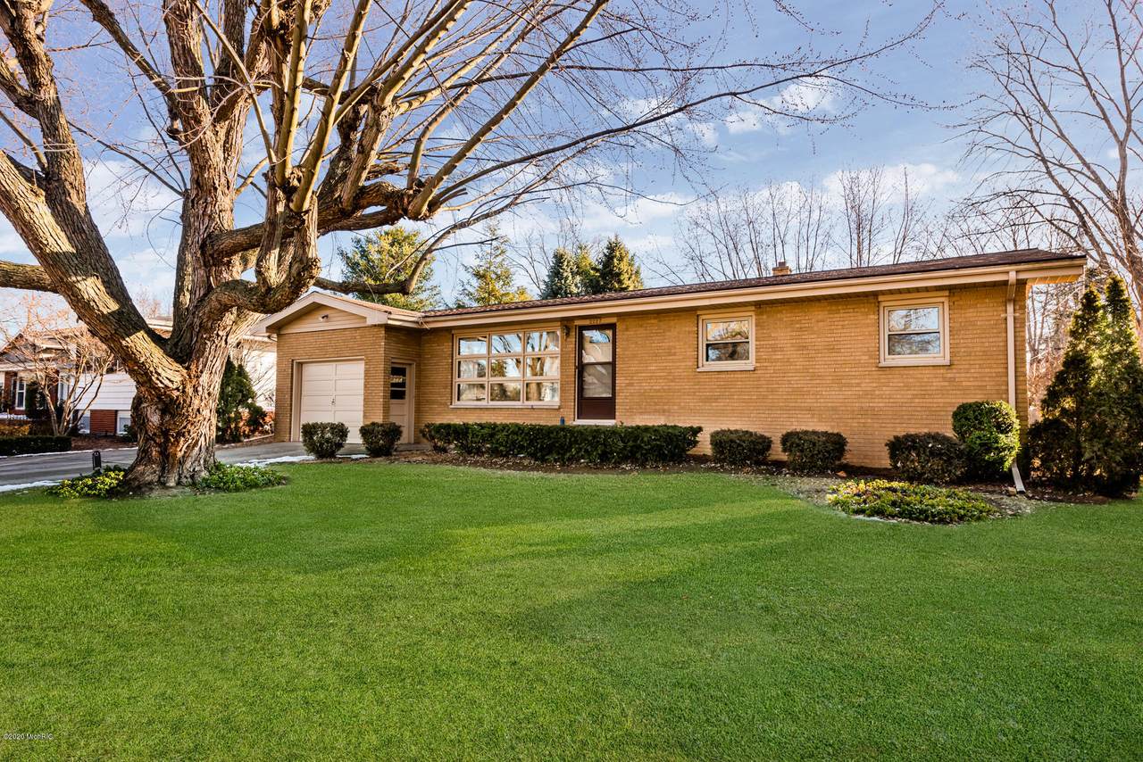 2227 Lynn Drive - Photo 1