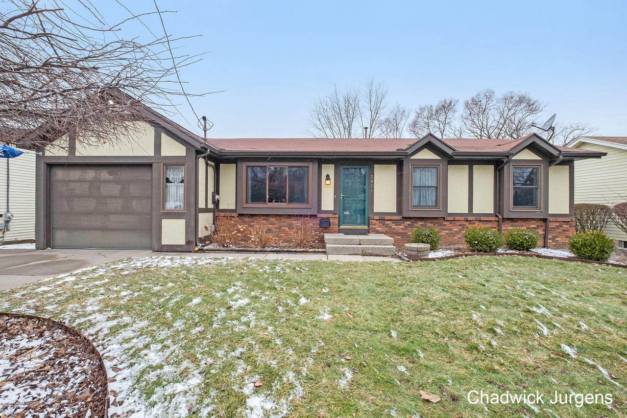 2971 Wallace Avenue - Photo 1