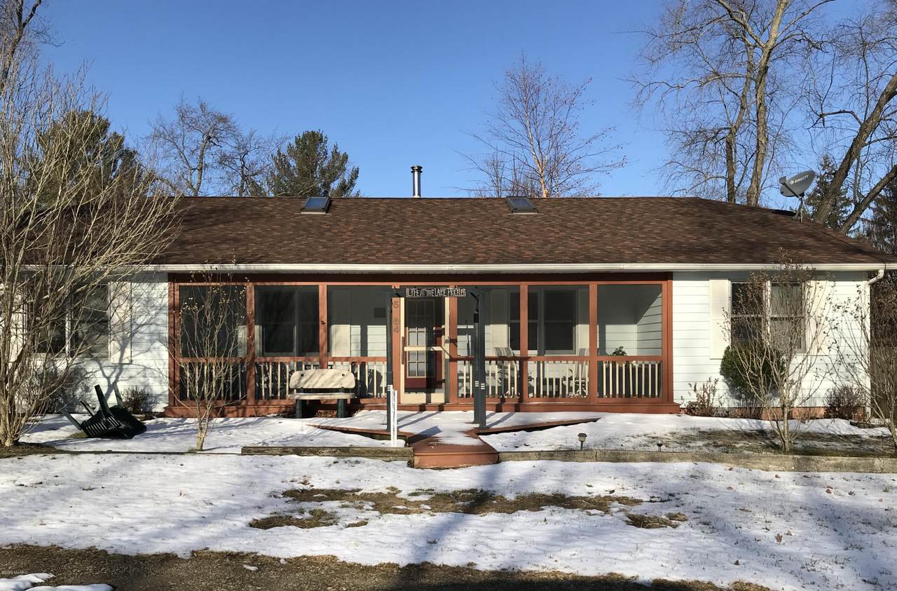 15164 Gurow Street - Photo 1