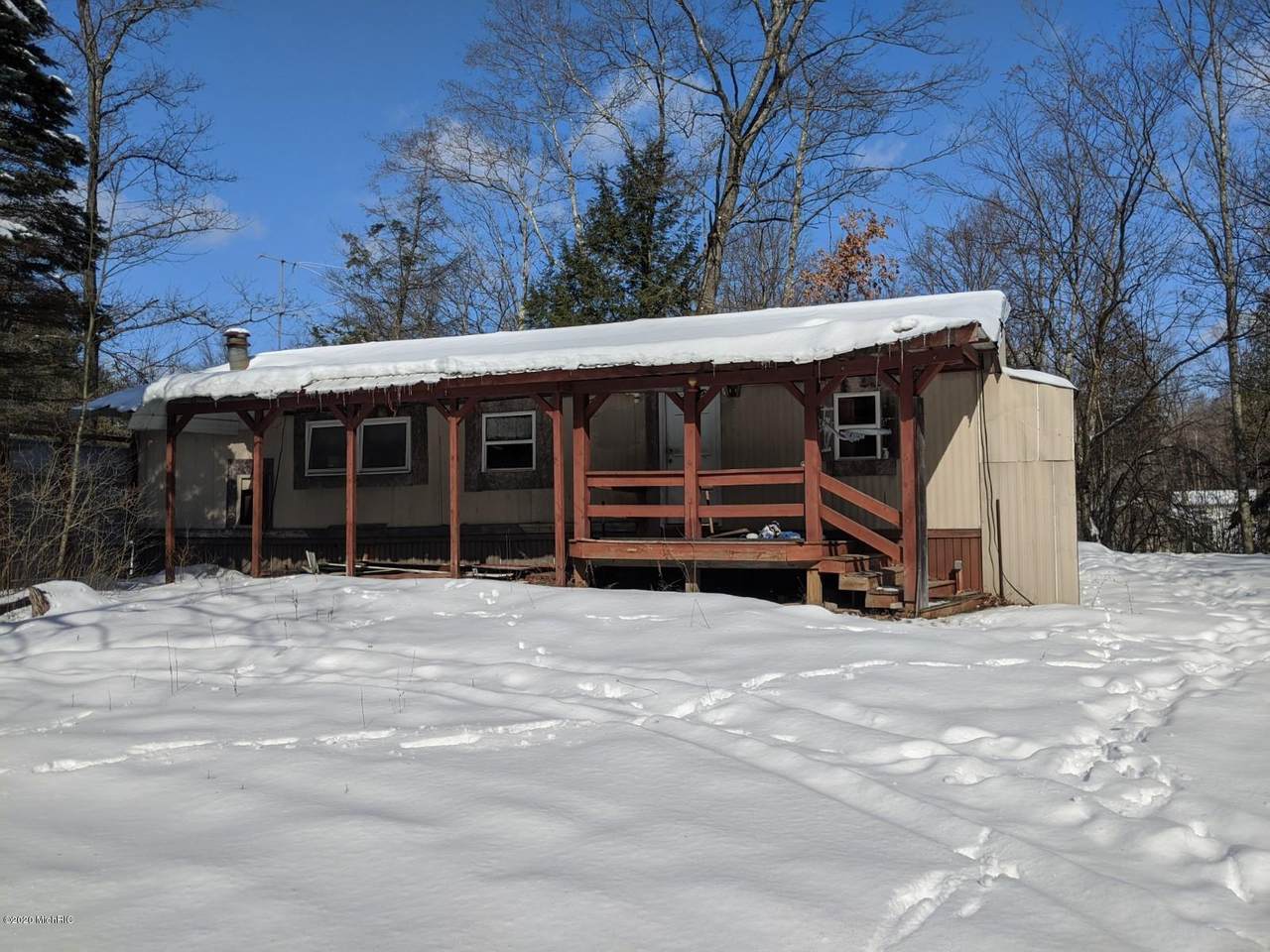 8712 Anne Drive - Photo 1