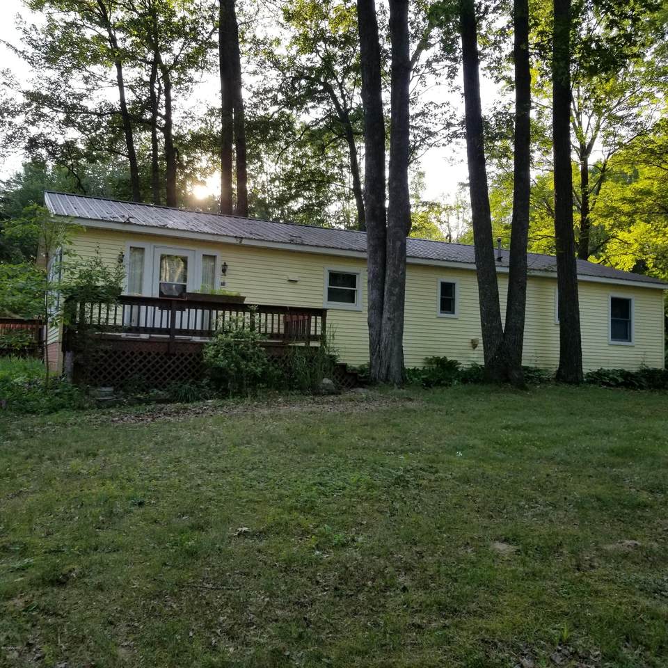 8083 135 TH - Photo 1