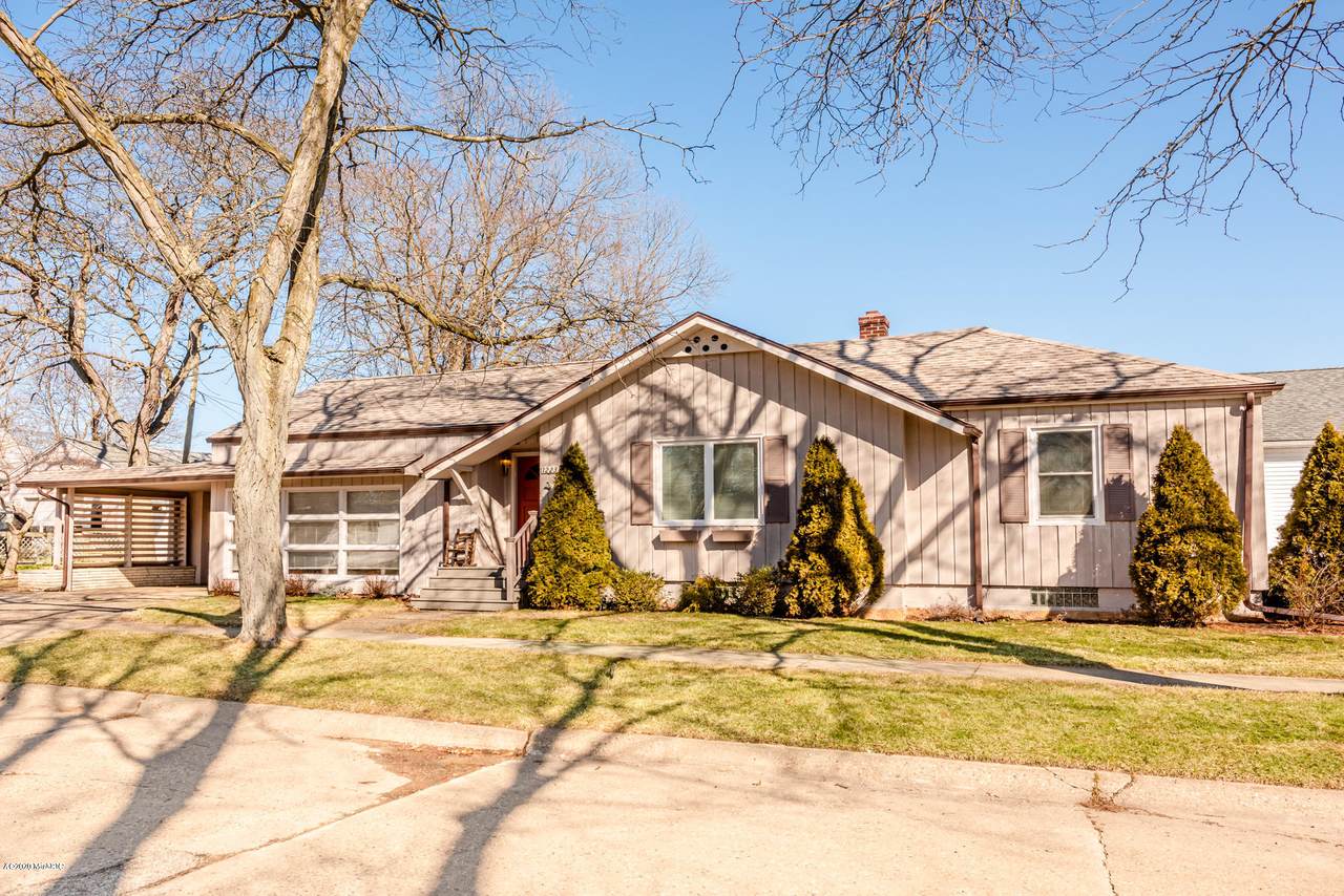1223 Mohawk Lane - Photo 1