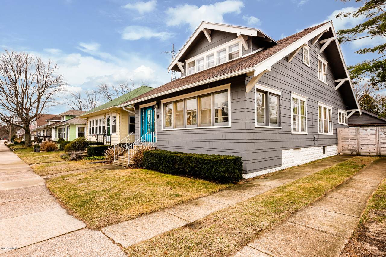 514 Howard Avenue - Photo 1
