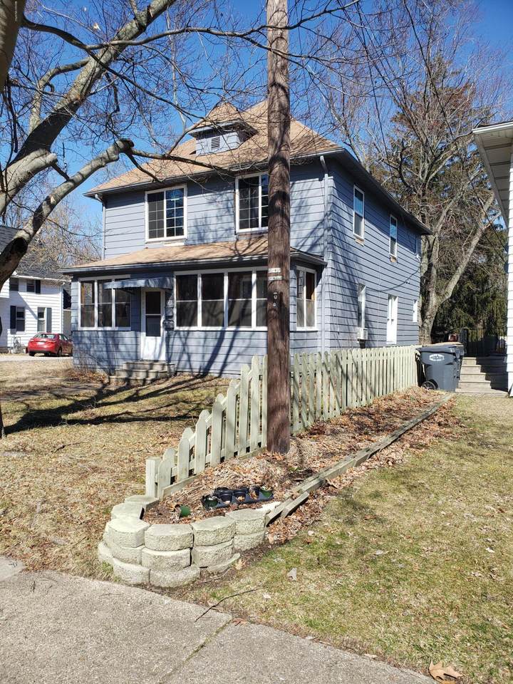 1301 Wolcott Avenue - Photo 1
