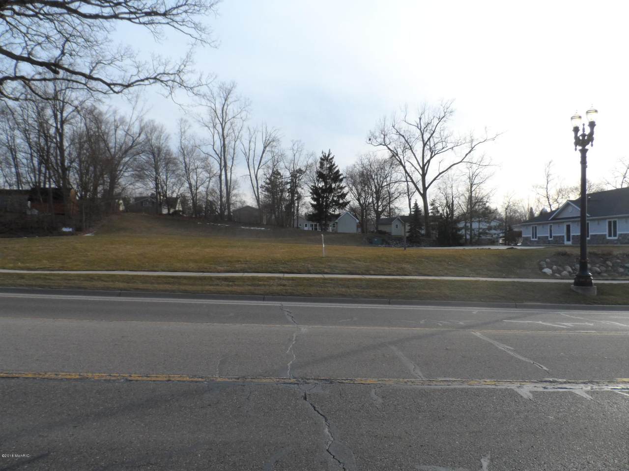 980 Grand River Avenue - Photo 1