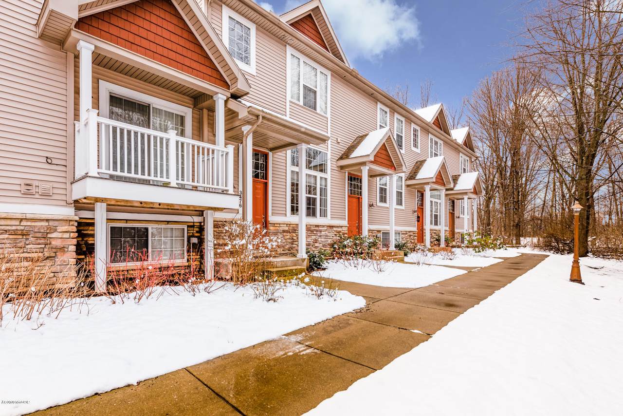 3476 Rivers Edge Drive - Photo 1