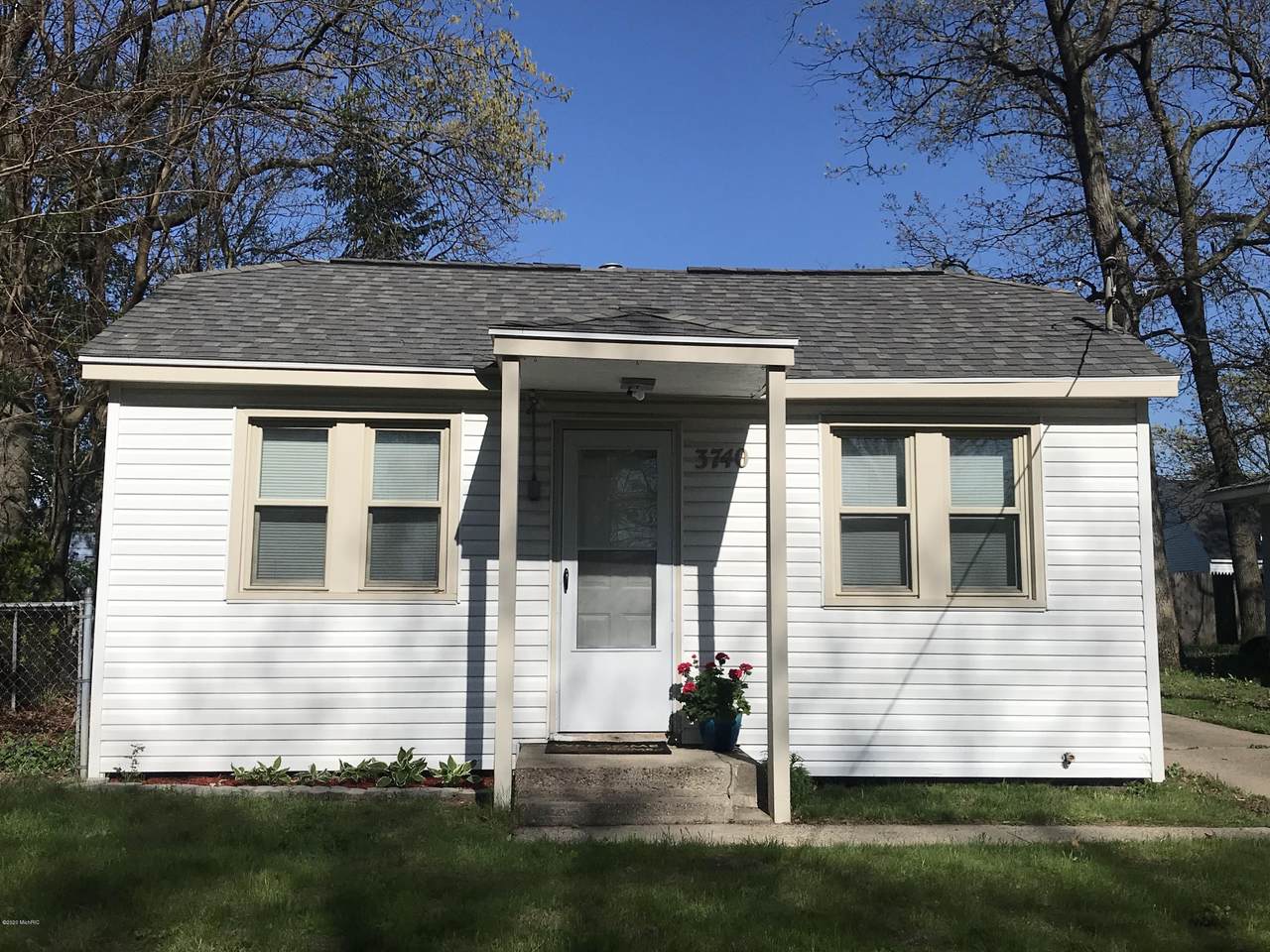 3740 Michael Avenue - Photo 1