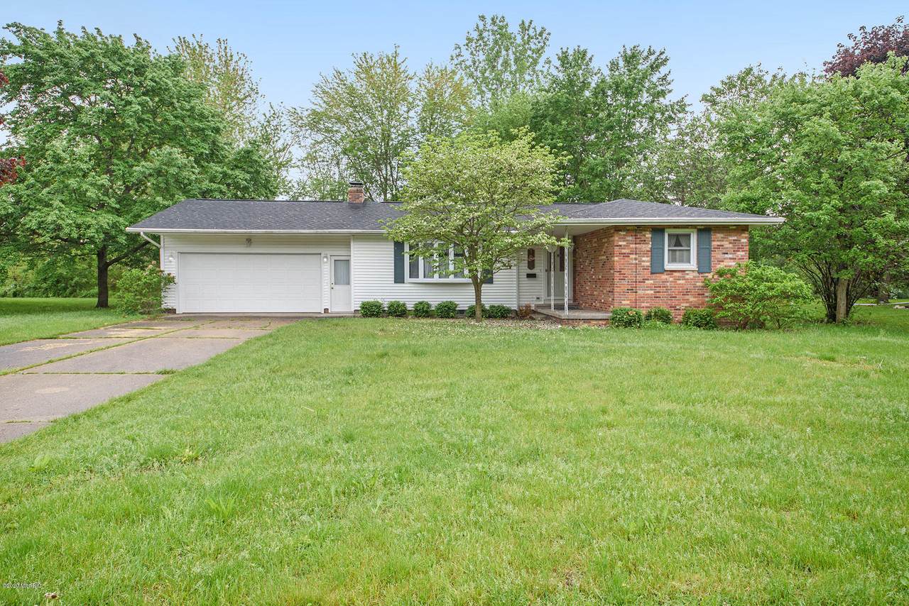 1624 Elm Street - Photo 1