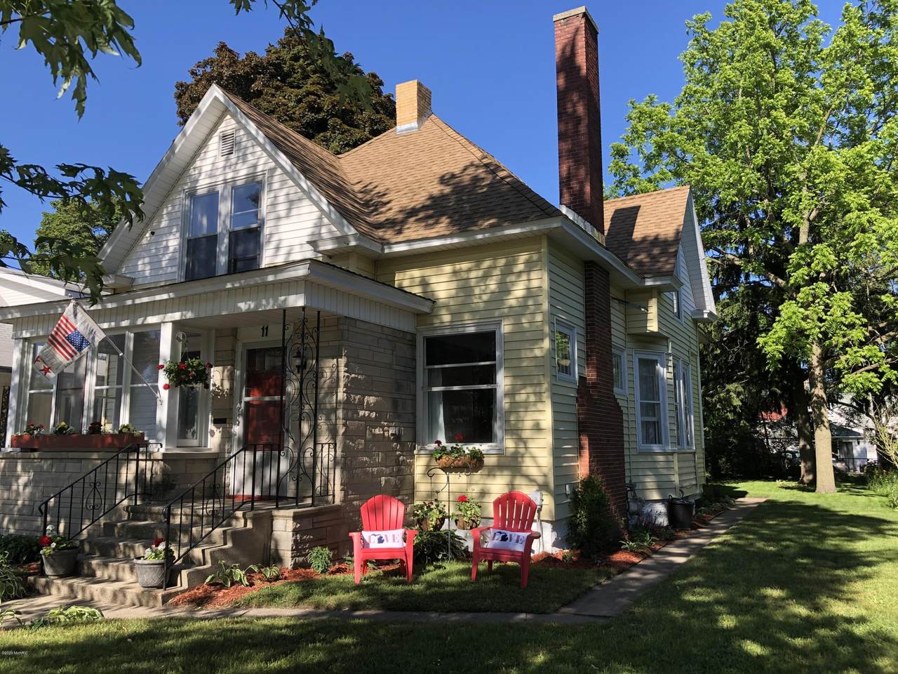 11 Lynn Court - Photo 1