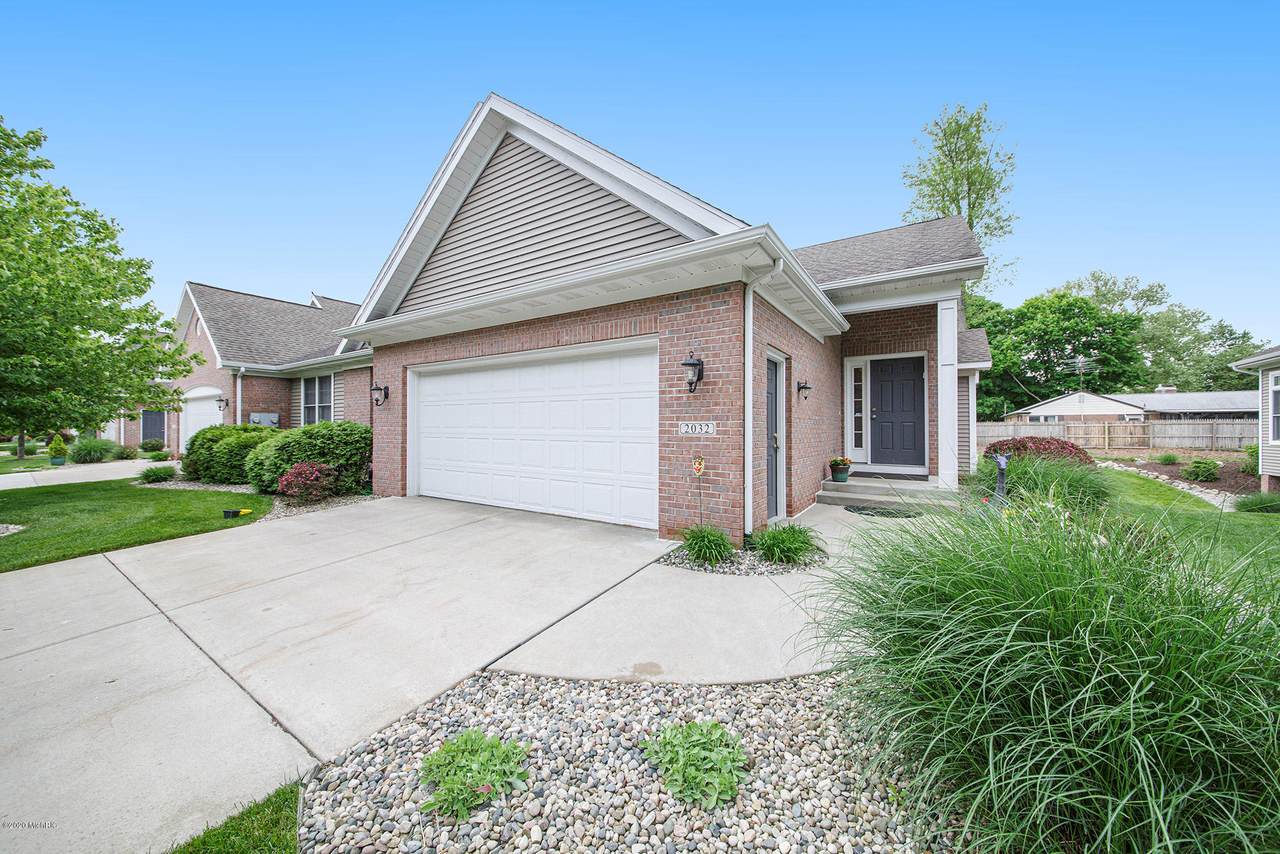 2032 Autumn Crest Lane - Photo 1