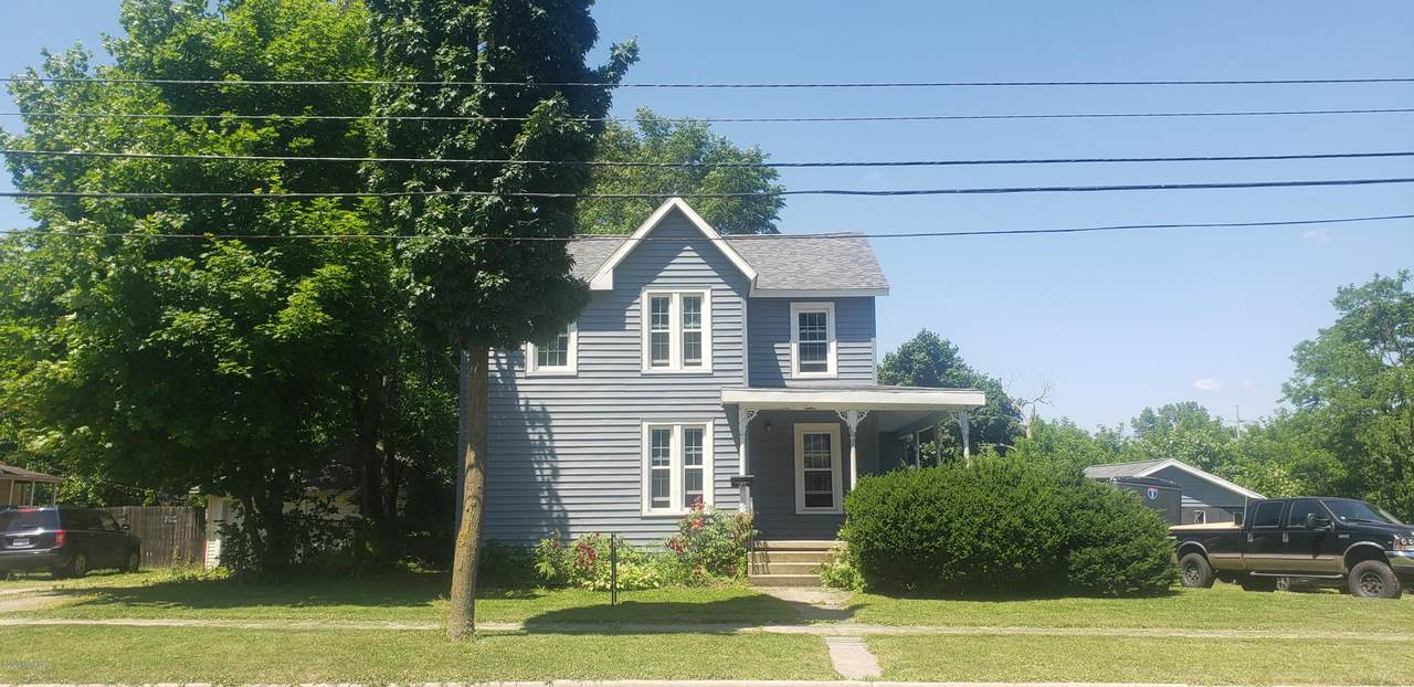 638 Winter Street - Photo 1