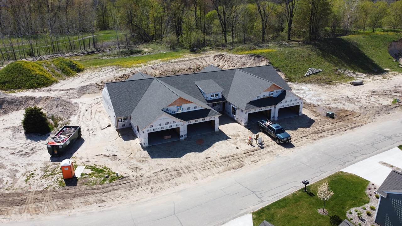 1008 Castlebay Way - Photo 1