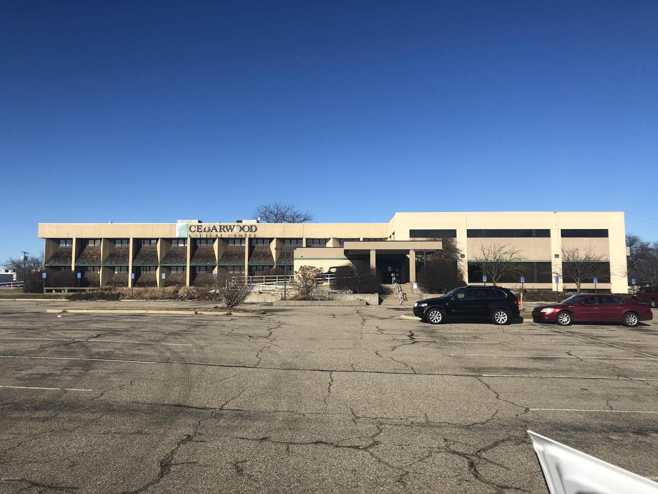 820 Lester Avenue - Photo 1