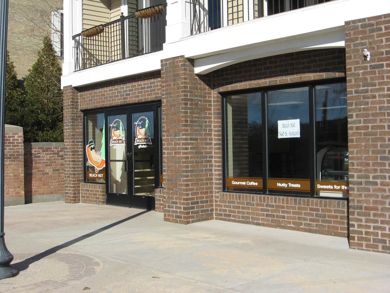 560 Hancock Street - Photo 1