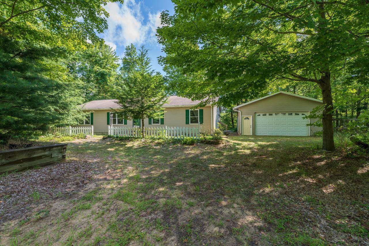 5661 104th Avenue - Photo 1