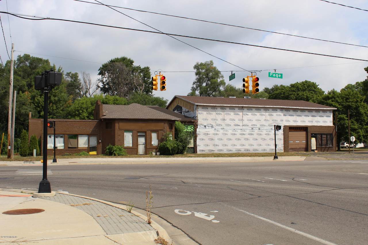 4652 Page Avenue - Photo 1